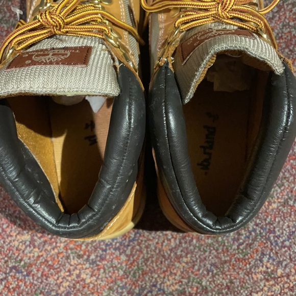 Timberland Grade School Boy's Wheat Leather Suede Boots - Picture 4 of 7